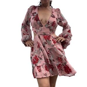 Akira dress size large open back long sleeve size Large L